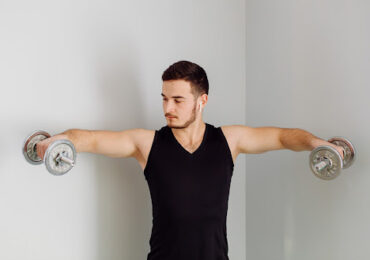 Top 7 Exercises to Strengthen Your Shoulders and Avoid Injuries